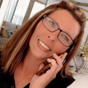 Meet your Posher, Renee